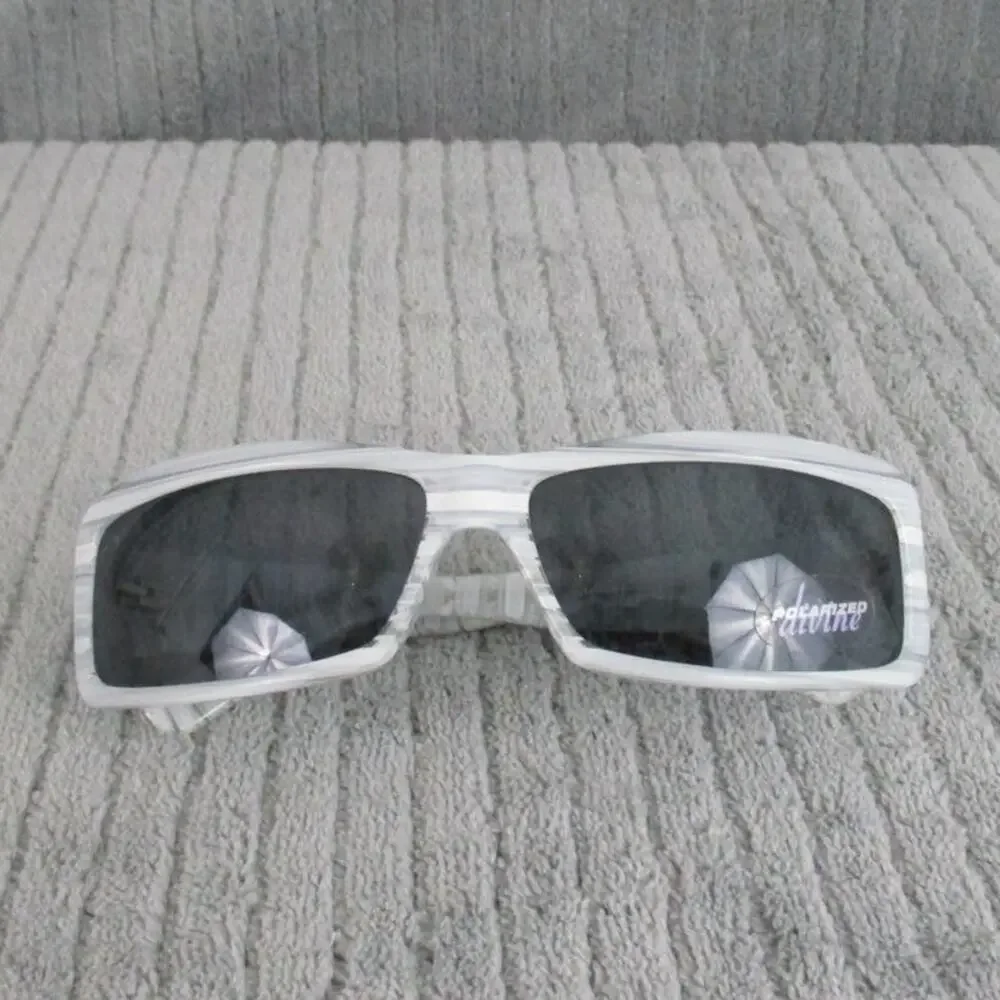 New Divine Eyewear Crush White Horn/Polarized Smoke Sunglasses NWT Women's